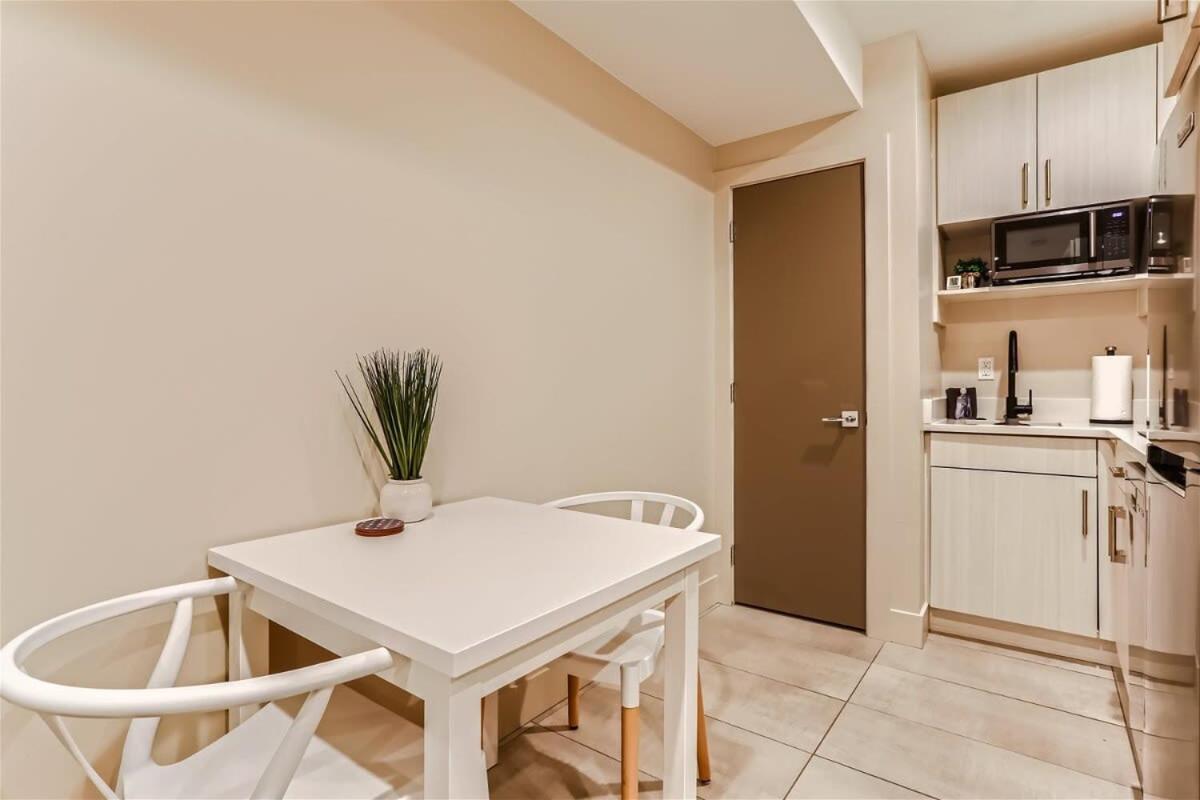 Serenity At Sloan'S 1-Br With A Modern Twist DEN 外观 照片