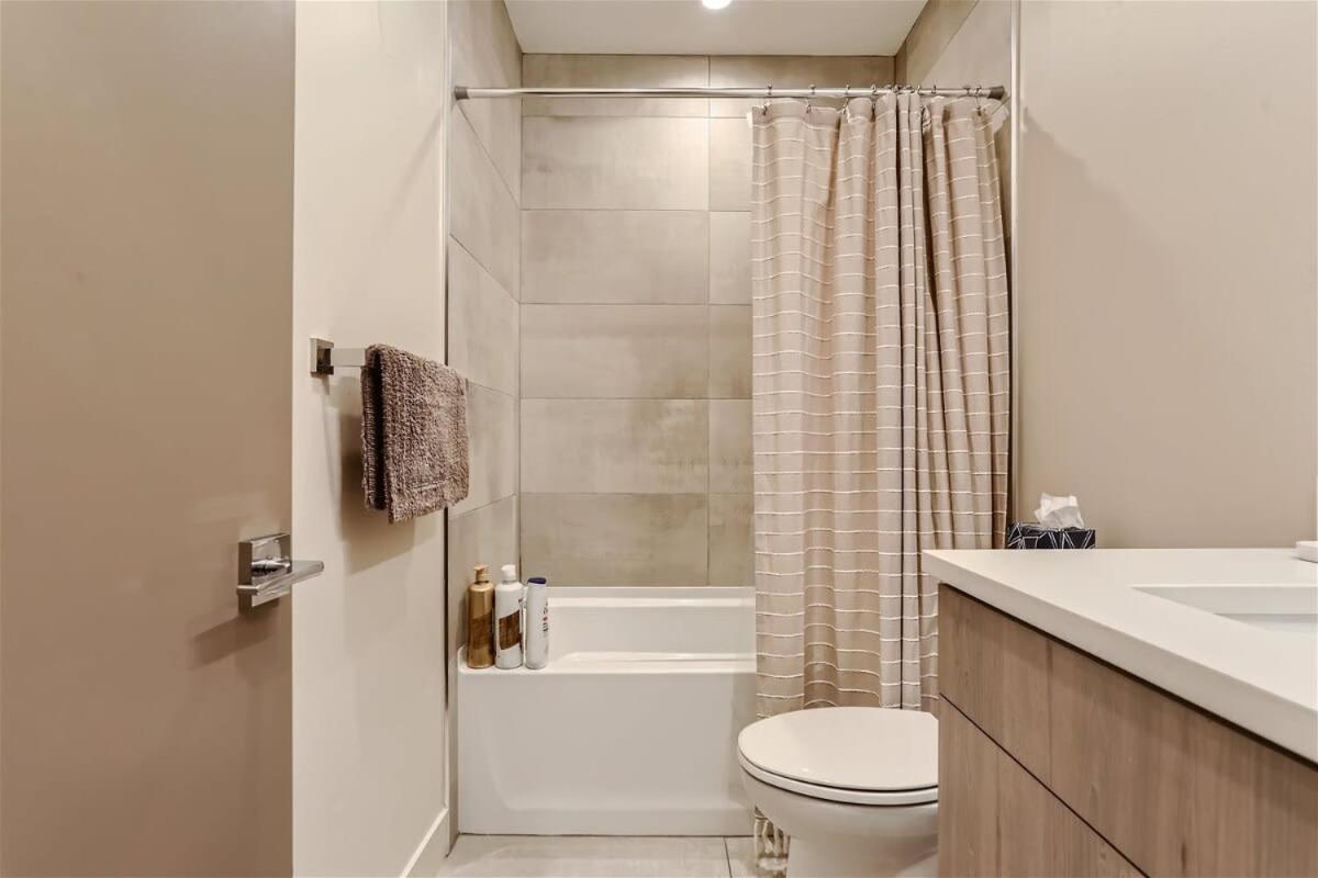 Serenity At Sloan'S 1-Br With A Modern Twist DEN 外观 照片