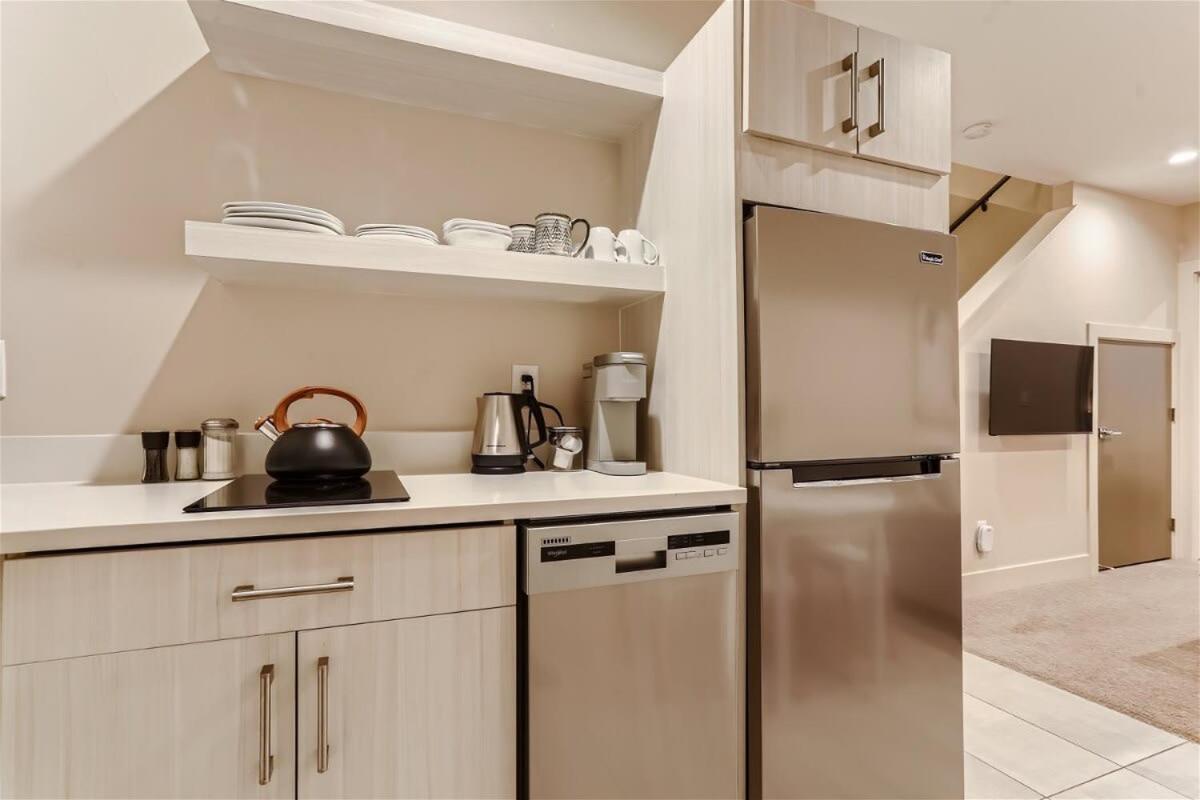 Serenity At Sloan'S 1-Br With A Modern Twist DEN 外观 照片